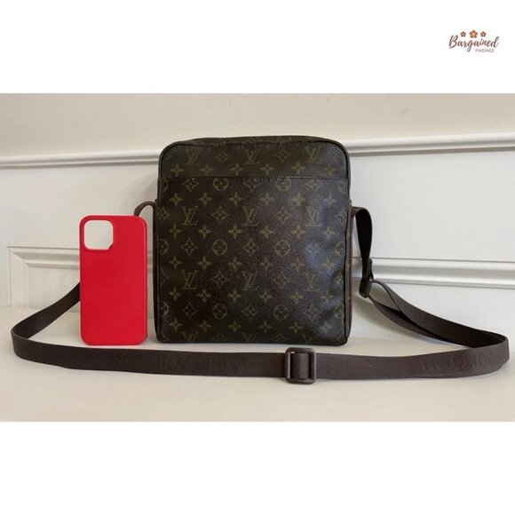 Authentic Louis Vuitton Brown Monogram Coated Canvas Trotteur Beaubourg PM Bag - Picture 5 of 12